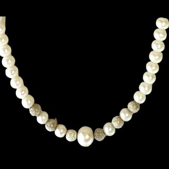 ON# Adjustable 18” - 23” Pearl Necklace with Silver clasp - Picture 5 of 8